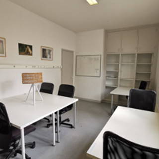 Bureau privé 16 m² 8 postes Location bureau Rue Élisabeth Vigée Le Brun Paris 75015 - photo 1